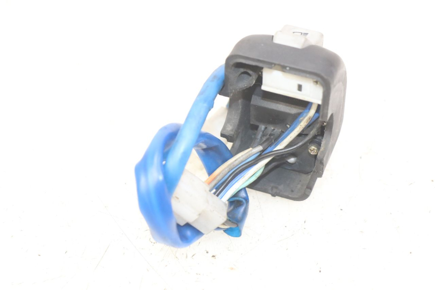 photo de PRZEŁĄCZNIK LEWY KYMCO AGILITY 4T 50 (2005 - 2018) - Zbliżenie techniczne