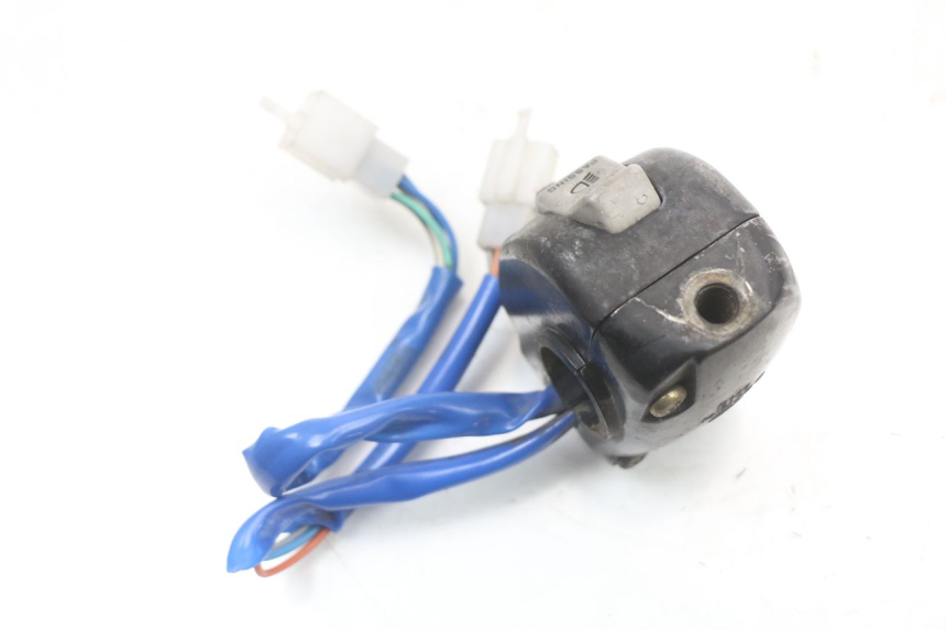 photo de PRZEŁĄCZNIK LEWY KYMCO AGILITY 4T 50 (2005 - 2018) - Inny kąt widzenia