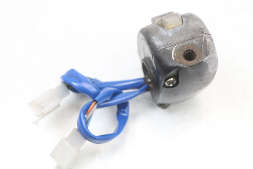 photo de PRZEŁĄCZNIK LEWY KYMCO AGILITY 4T 50 (2005 - 2018) - Inny kąt widzenia