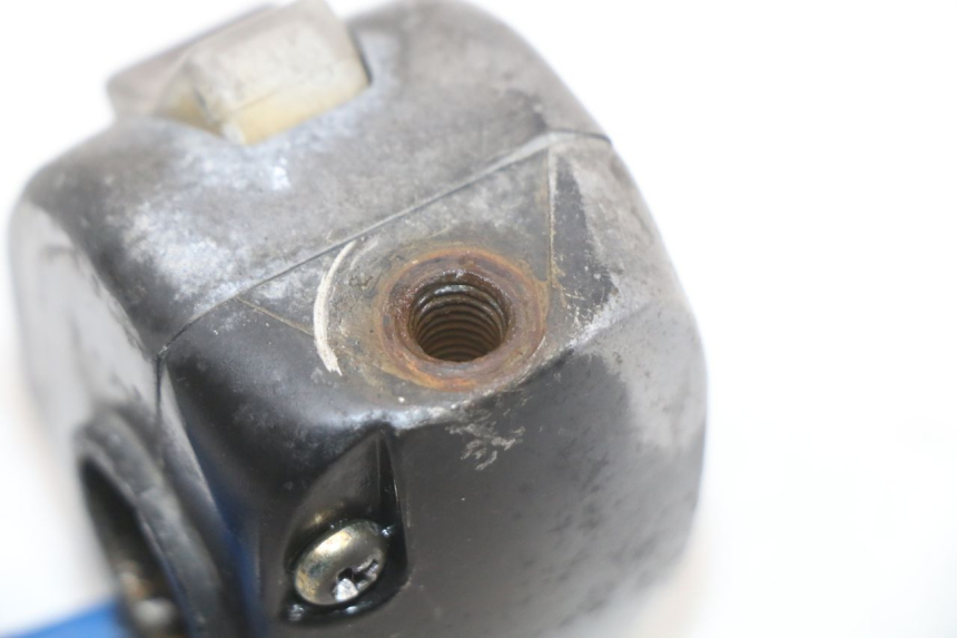 photo de PRZEŁĄCZNIK LEWY KYMCO AGILITY 4T 50 (2005 - 2018) - Zbliżenie techniczne