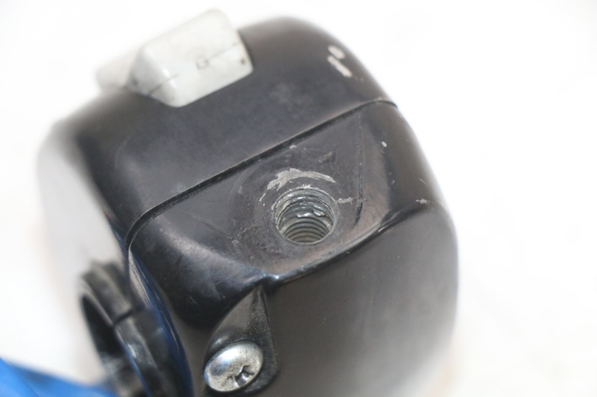 photo de PRZEŁĄCZNIK LEWY KYMCO AGILITY 4T 50 (2018 - 2022) - Zbliżenie techniczne