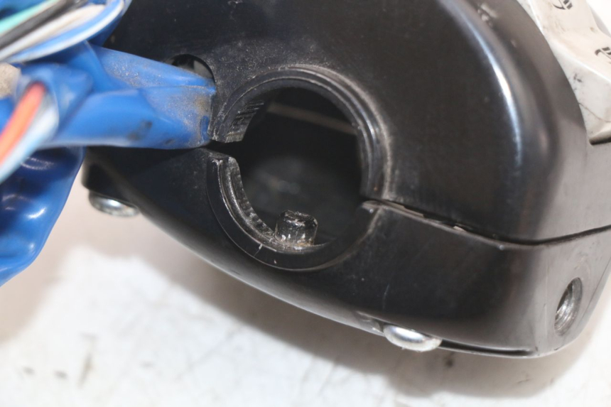 photo de PRZEŁĄCZNIK LEWY KYMCO AGILITY 4T 50 (2018 - 2022) - Punkty mocowania