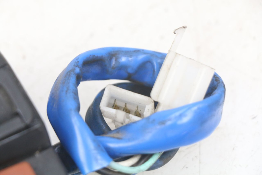 photo de PRZEŁĄCZNIK LEWY KYMCO AGILITY RS 4T 50 (2009 - 2013) - Inny kąt widzenia