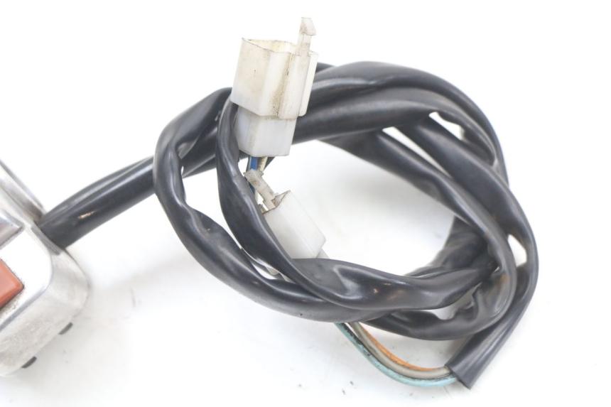 photo de PRZEŁĄCZNIK LEWY KYMCO AGILITY RS 4T 50 (2009 - 2013) - Zoom stanu zużycia