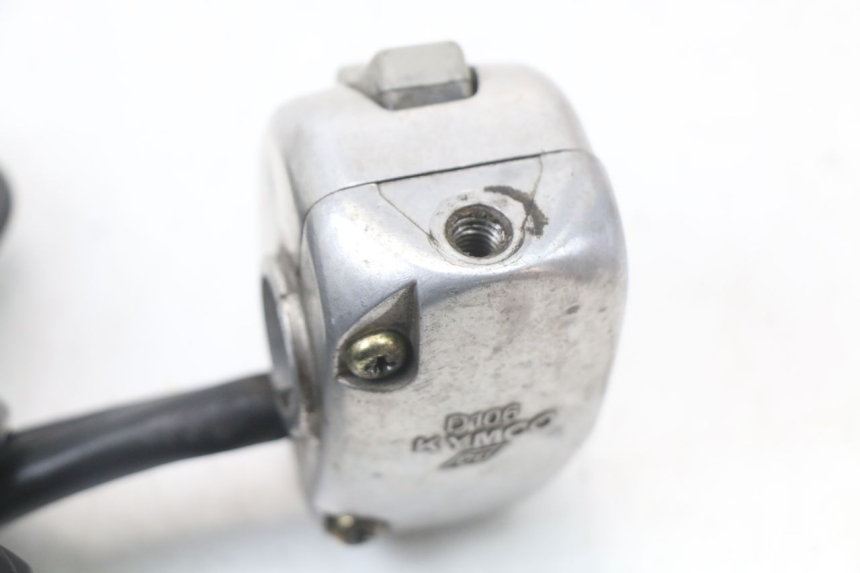 photo de PRZEŁĄCZNIK LEWY KYMCO AGILITY RS 4T 50 (2009 - 2013) - Zbliżenie techniczne