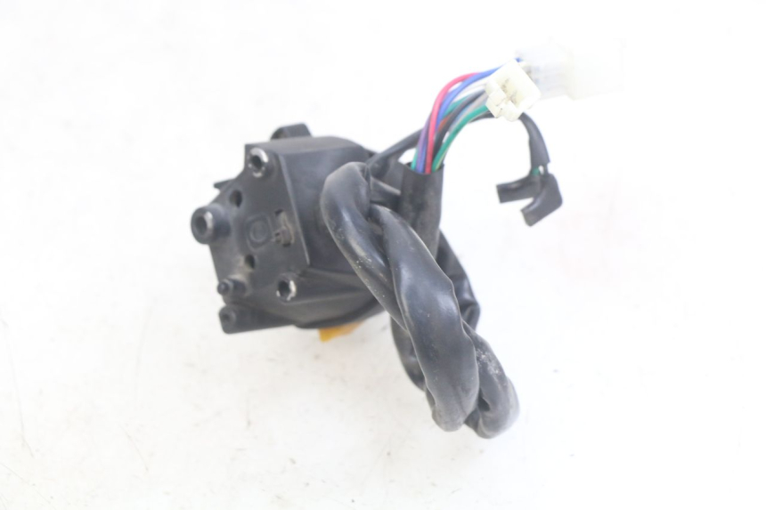 photo de PRZEŁĄCZNIK LEWY NECO ALEXONE 125 (2017 - 2024) - Zbliżenie techniczne