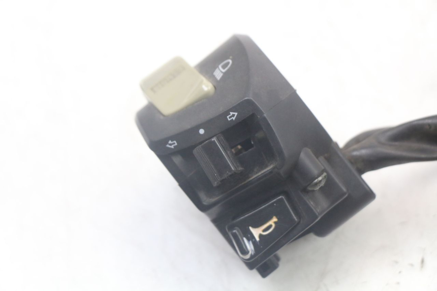 photo de PRZEŁĄCZNIK LEWY JONWAY AZTRAL 125 (2008 - 2017) - Szczegół części