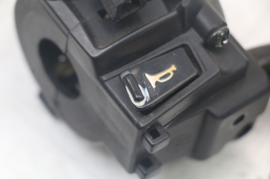 photo de PRZEŁĄCZNIK LEWY JONWAY AZTRAL 125 (2008 - 2017) - Zoom stanu zużycia