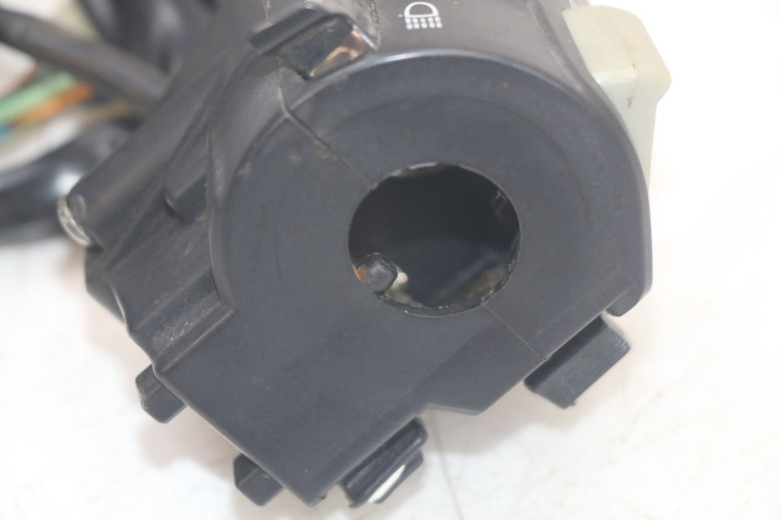 photo de PRZEŁĄCZNIK LEWY JONWAY AZTRAL 125 (2008 - 2017) - Punkty mocowania