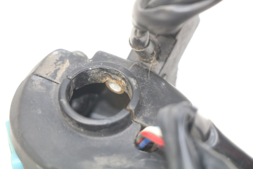 photo de PRZEŁĄCZNIK LEWY TAOTAO BEATBOX 2 50 (2005 - 2017) - Zbliżenie techniczne