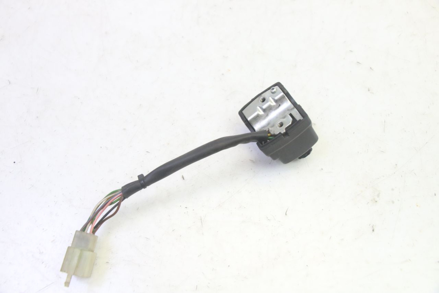 photo de PRZEŁĄCZNIK LEWY MBK BOOSTER SPIRIT 50 (2004 - 2017) - Zbliżenie techniczne