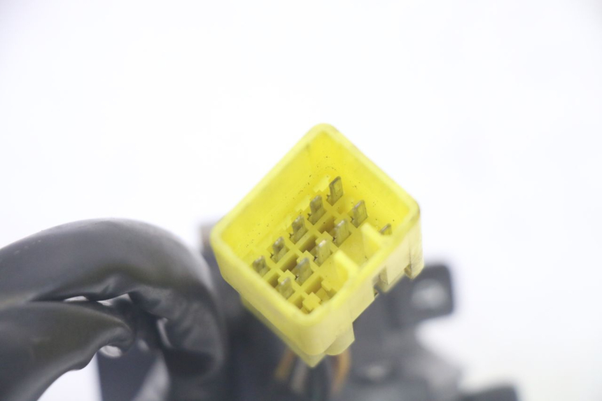 photo de PRZEŁĄCZNIK LEWY SUZUKI BURGMAN 125 (2007 - 2014) - Punkty mocowania