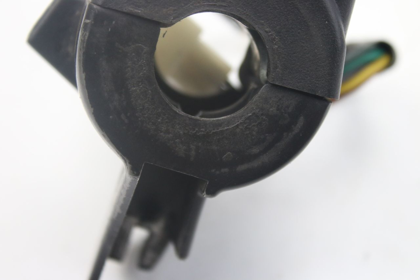 photo de PRZEŁĄCZNIK LEWY YAMAHA BW'S EASY 50 (2013 - 2016) - Zbliżenie techniczne