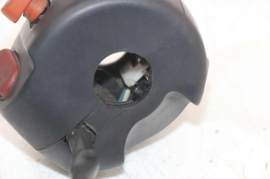 photo de PRZEŁĄCZNIK LEWY BMW C1 125 (2000 - 2003) - Inny kąt widzenia