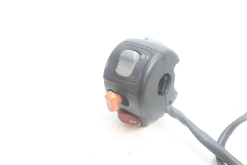 photo de PRZEŁĄCZNIK LEWY BMW C1 125 (2000 - 2003) - Zoom stanu zużycia