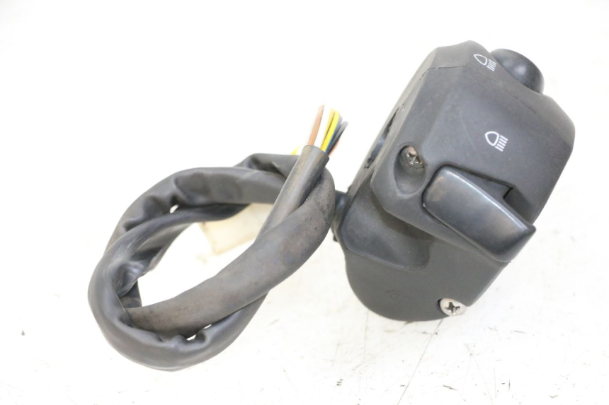 photo de PRZEŁĄCZNIK LEWY PEUGEOT CITYSTAR 50 (2013 - 2017) - Inny kąt widzenia