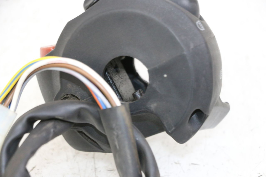 photo de PRZEŁĄCZNIK LEWY PEUGEOT CITYSTAR 50 (2013 - 2017) - Widok ogólny