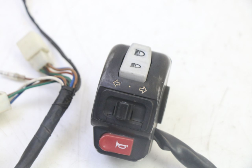 photo de PRZEŁĄCZNIK LEWY SYM CROX 4T 50 (2016 - 2023) - Szczegół części