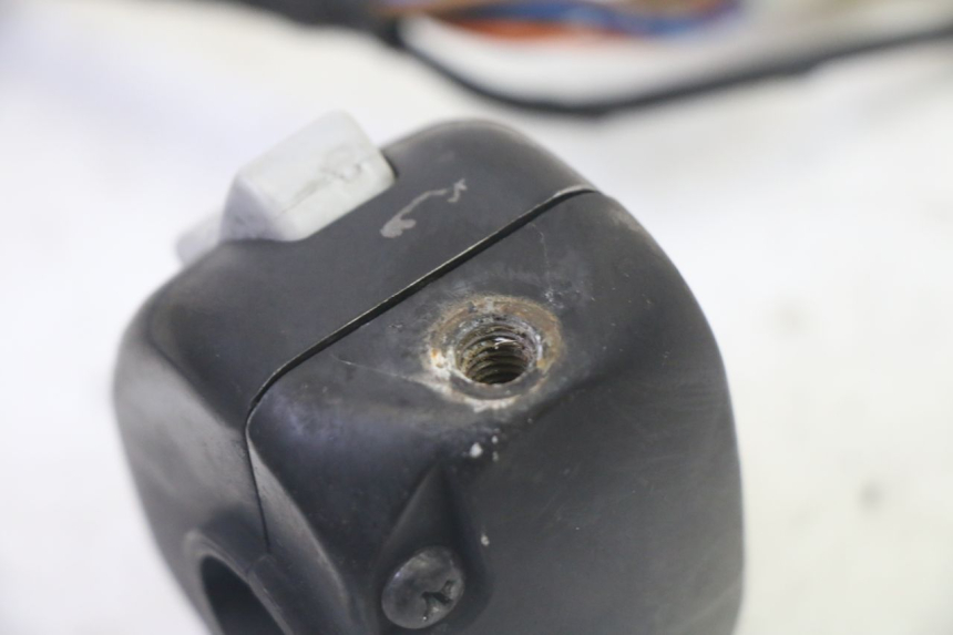 photo de PRZEŁĄCZNIK LEWY SYM CROX 4T 50 (2016 - 2023) - Widok ogólny