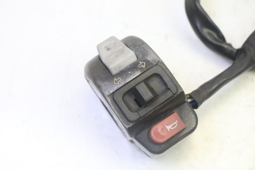 photo de PRZEŁĄCZNIK LEWY SYM CROX 4T 50 (2016 - 2023) - Szczegół części