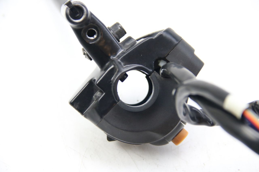 photo de PRZEŁĄCZNIK LEWY PEUGEOT E-VIVACITY 1 (2012 - 2018) - Inny kąt widzenia