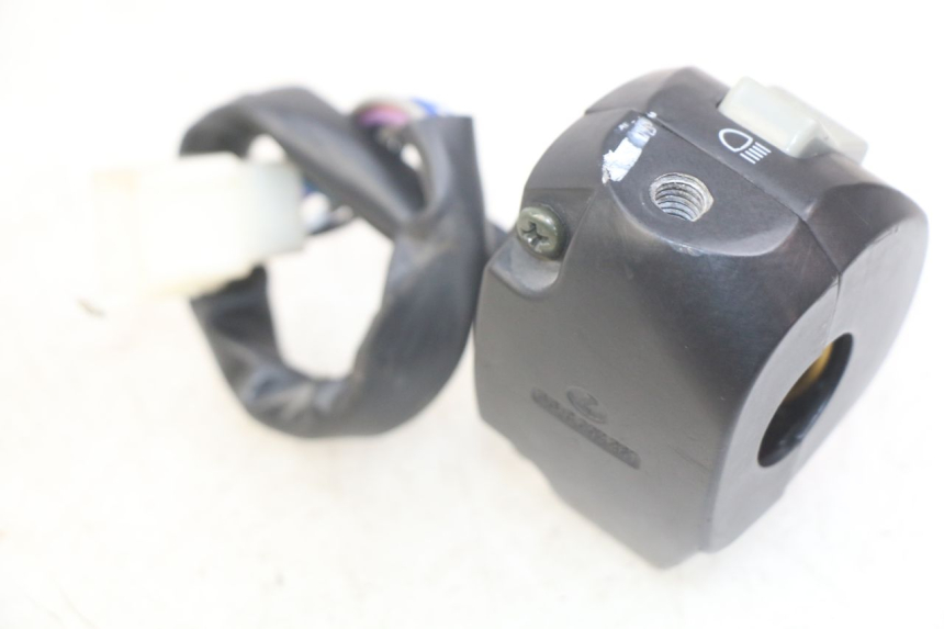 photo de PRZEŁĄCZNIK LEWY EFUN E2GO 1 (2017 - 2021) - Szczegół części