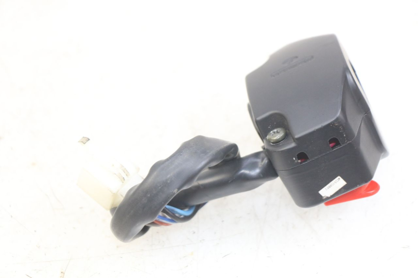 photo de PRZEŁĄCZNIK LEWY EFUN E2GO 1 (2017 - 2021) - Zoom stanu zużycia