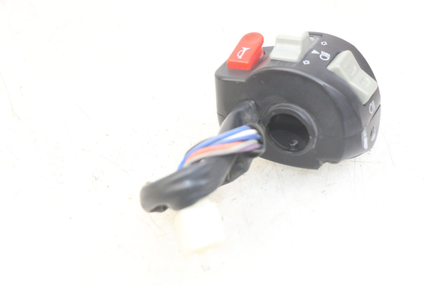 photo de PRZEŁĄCZNIK LEWY EFUN E2GO 1 (2017 - 2021) - Zbliżenie techniczne