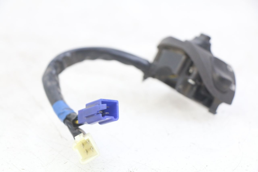 photo de PRZEŁĄCZNIK LEWY YAMAHA D'ELIGHT DELIGHT 125 (2017 - 2020) - Szczegół części