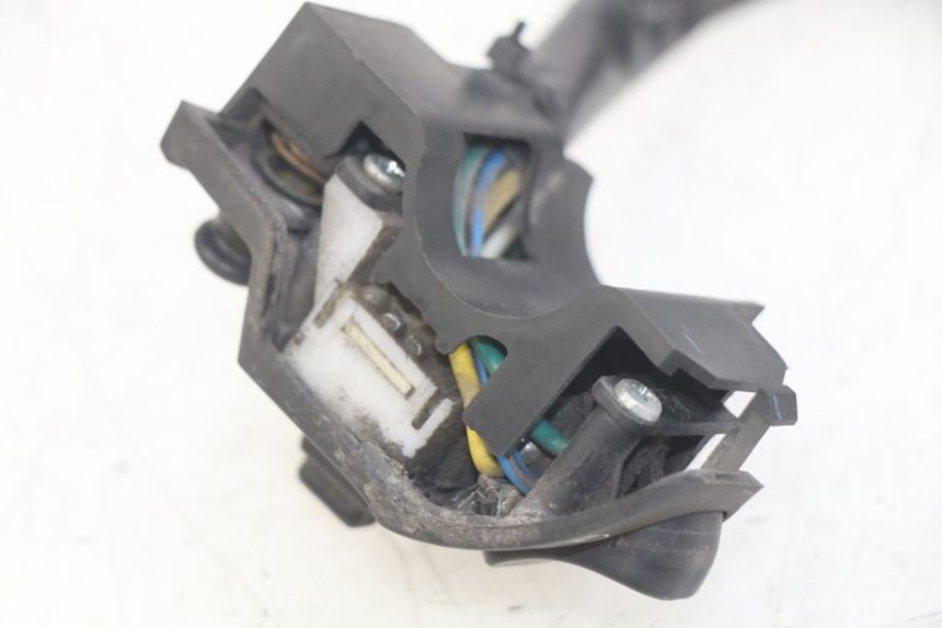 photo de PRZEŁĄCZNIK LEWY YAMAHA D'ELIGHT DELIGHT 125 (2017 - 2020) - Zbliżenie techniczne