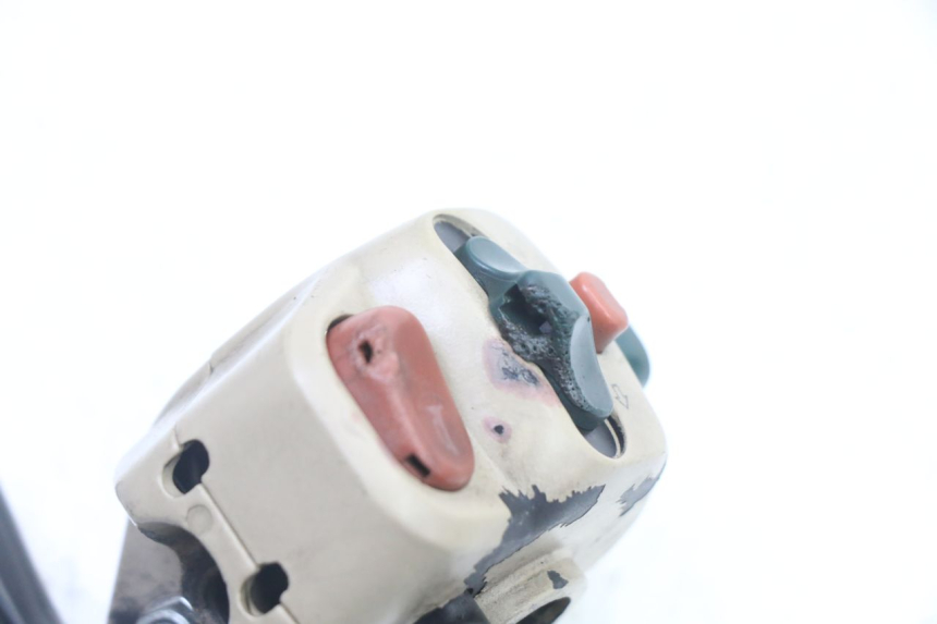 photo de PRZEŁĄCZNIK LEWY PEUGEOT ELYSEO 125 (1999 - 2004) - Punkty mocowania