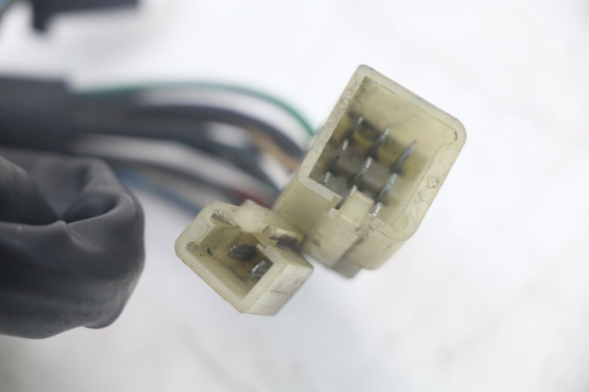 photo de PRZEŁĄCZNIK LEWY YAMAHA FJ 3CX 1200 (1986 - 1996) - Oznaczenia i referencje