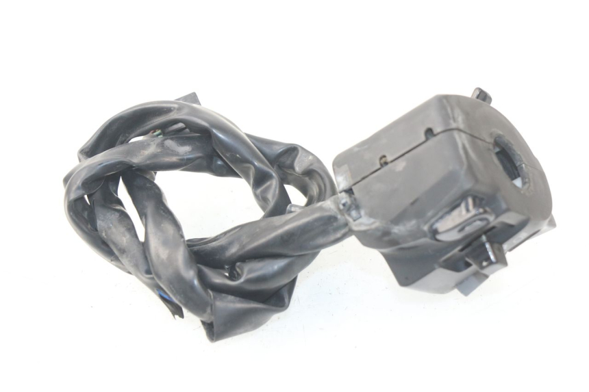 photo de PRZEŁĄCZNIK LEWY YAMAHA FJR ABS 1300 (2006 - 2012) - Zoom stanu zużycia