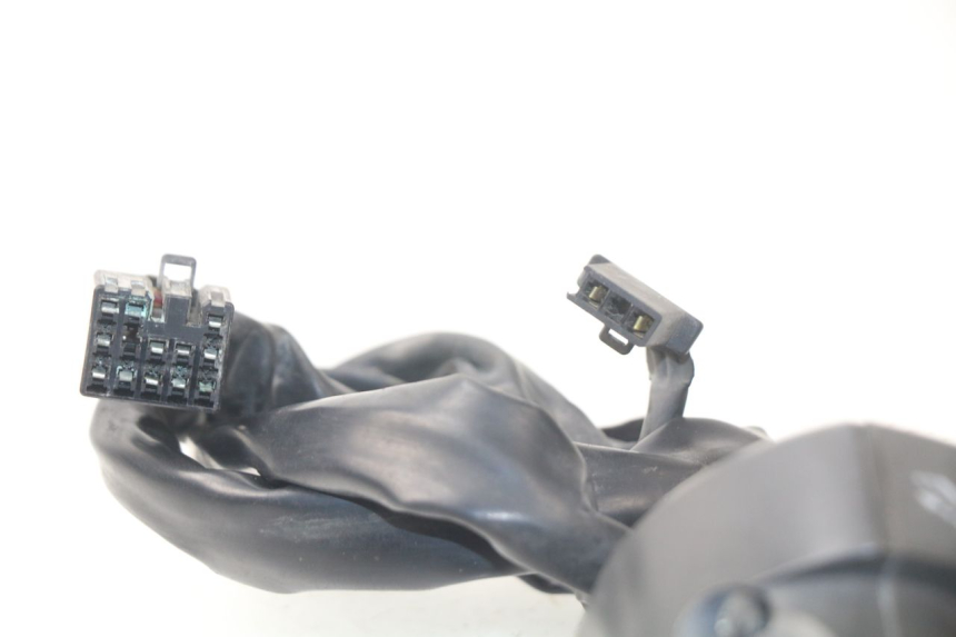 photo de PRZEŁĄCZNIK LEWY YAMAHA FJR ABS 1300 (2006 - 2012) - Inny kąt widzenia