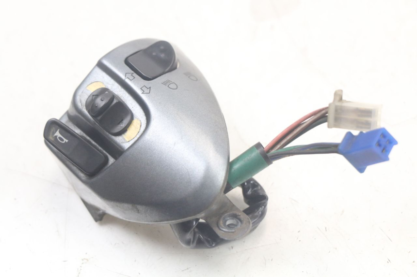 photo de PRZEŁĄCZNIK LEWY MBK FLAME X 125 (2004 - 2007) - Szczegół części