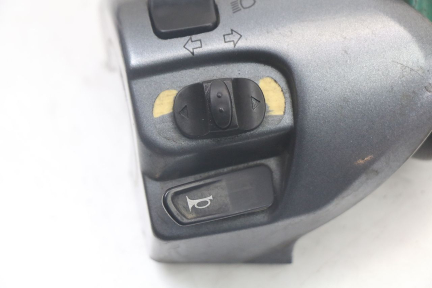 photo de PRZEŁĄCZNIK LEWY MBK FLAME X 125 (2004 - 2007) - Inny kąt widzenia