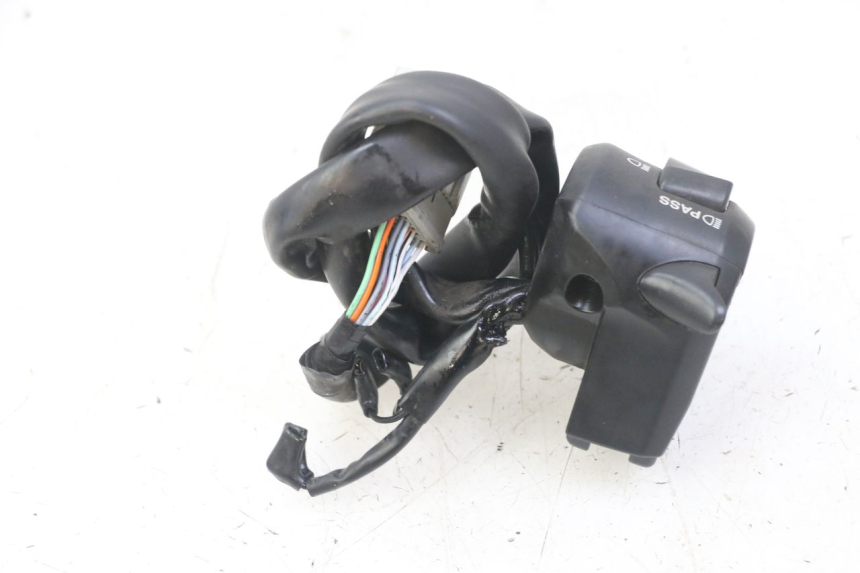 photo de PRZEŁĄCZNIK LEWY HONDA FORZA ABS 300 (2013 - 2017) - Inny kąt widzenia