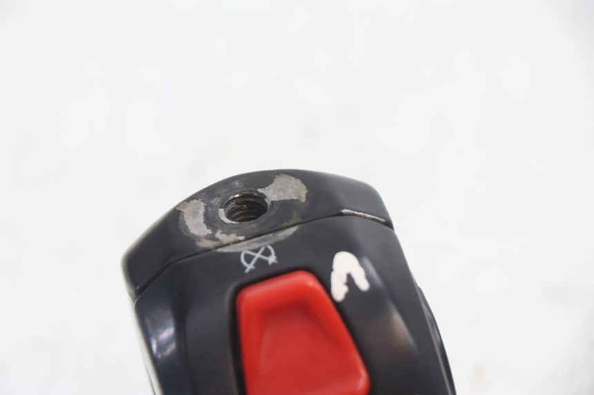 photo de PRZEŁĄCZNIK LEWY TNT MOTOR GRIDO 2T 50 (2010 - 2019) - Zoom stanu zużycia