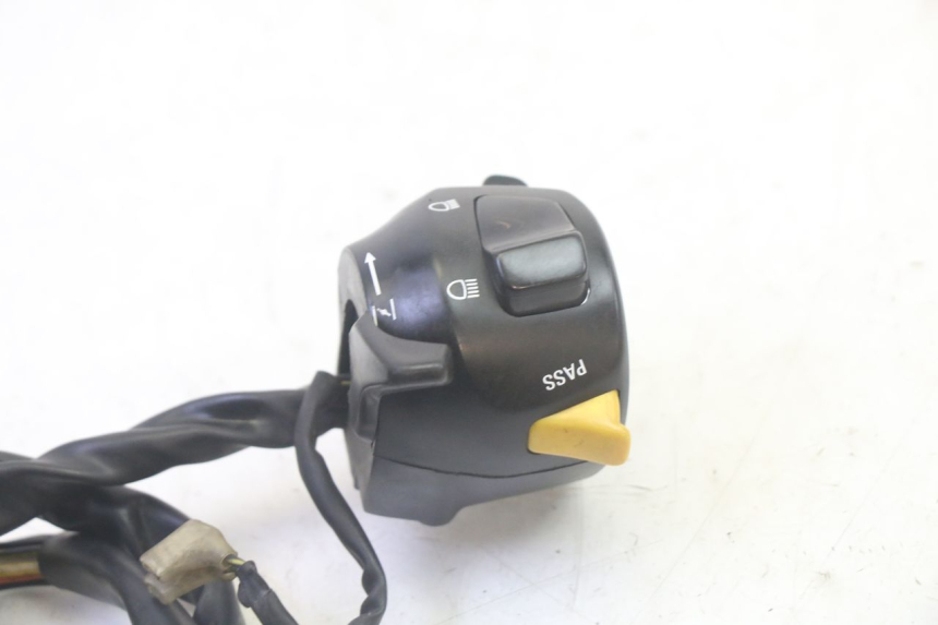 photo de PRZEŁĄCZNIK LEWY SUZUKI GSF N BANDIT 600 (1996 - 1999) - Inny kąt widzenia