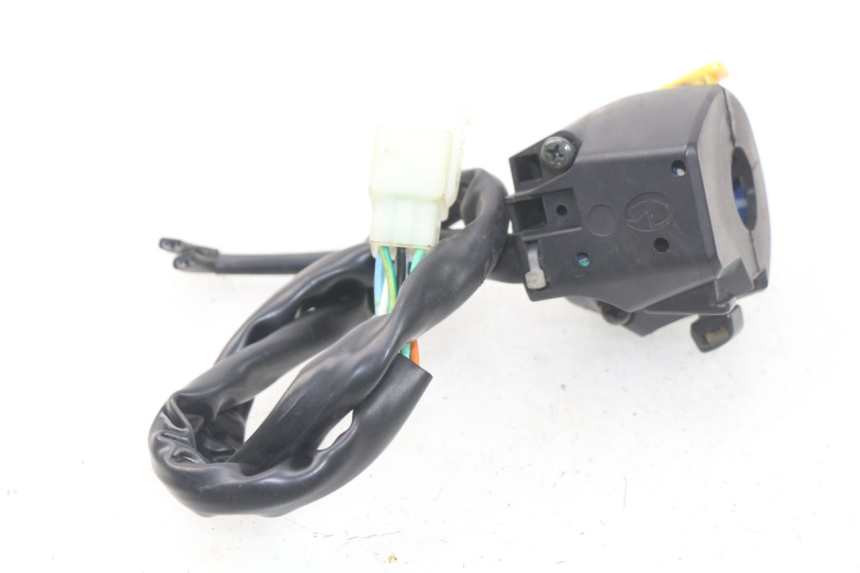 photo de PRZEŁĄCZNIK LEWY JONWAY GTX 2T 50 (2014 - 2020) - Inny kąt widzenia