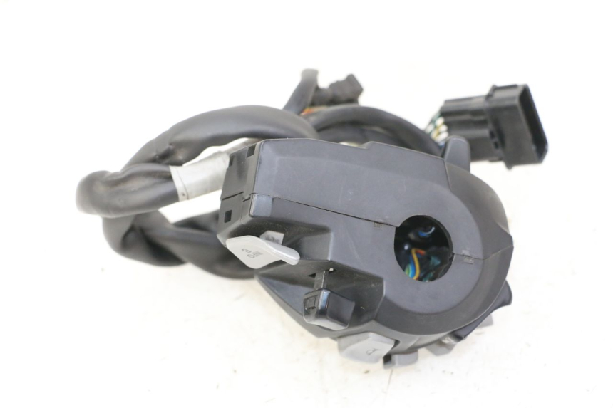 photo de PRZEŁĄCZNIK LEWY HONDA FORZA 125 (2021 - 2025) - Punkty mocowania