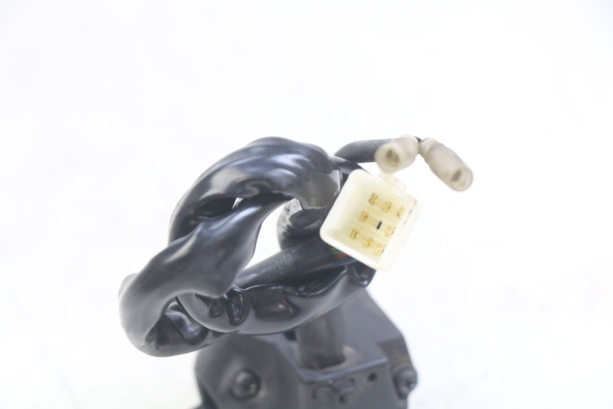 photo de PRZEŁĄCZNIK LEWY SYM JET SPORT XR 50 (2006 - 2015) - Zoom stanu zużycia