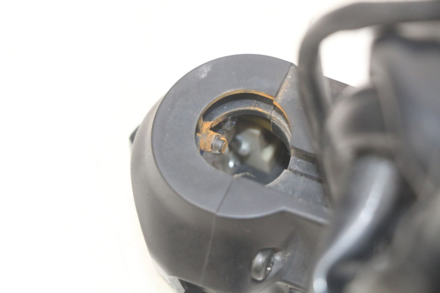 photo de PRZEŁĄCZNIK LEWY SYM JET SPORT XR 50 (2006 - 2015) - Inny kąt widzenia