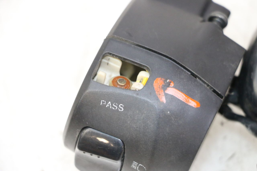 photo de PRZEŁĄCZNIK LEWY SYM JOYMAX 125 (2010 - 2017) - Stan powierzchni