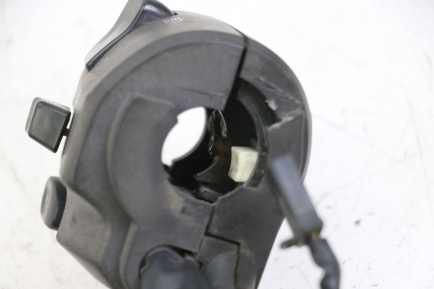 photo de PRZEŁĄCZNIK LEWY KAWASAKI ZR7 ZR-7 S 750 (1999 - 2004) - Inny kąt widzenia