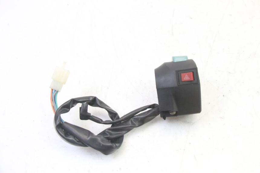 photo de PRZEŁĄCZNIK LEWY KIDEN KD125-G 125 (2018 - 2022) - Inny kąt widzenia