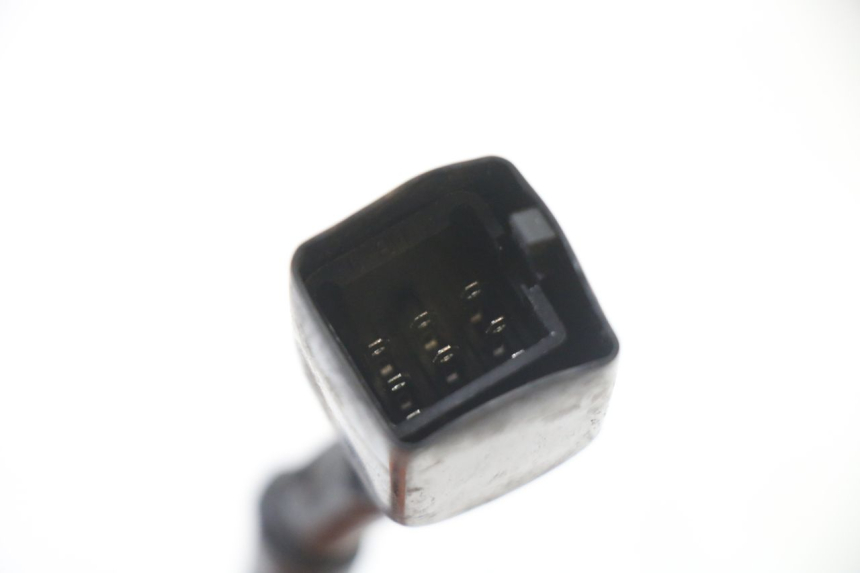 photo de PRZEŁĄCZNIK LEWY PEUGEOT KISBEE 2T 50 (2018 - 2022) - Punkty mocowania