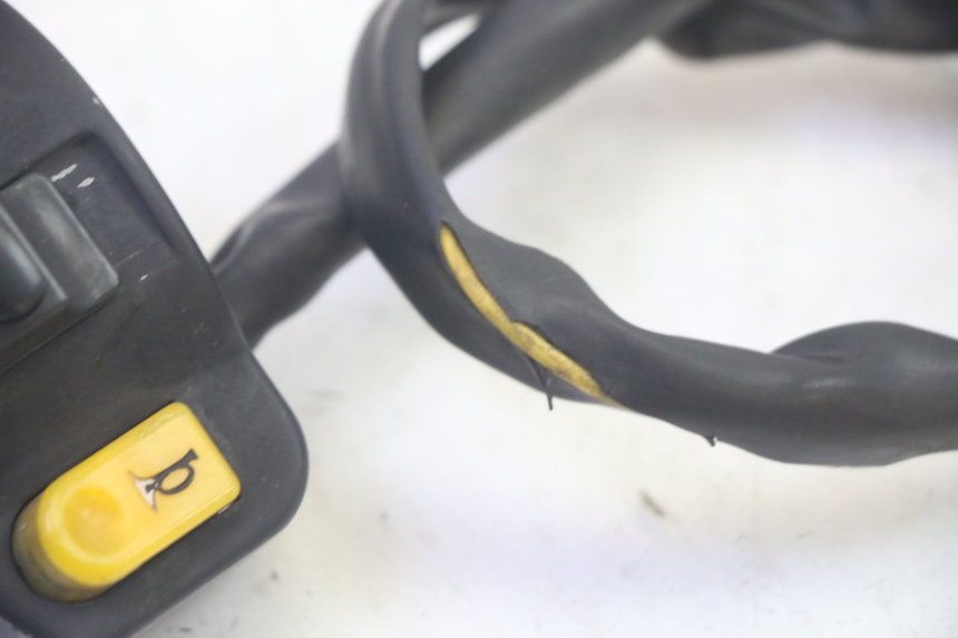 photo de PRZEŁĄCZNIK LEWY PEUGEOT KISBEE 4T 50 (2010 - 2017) - Zoom stanu zużycia