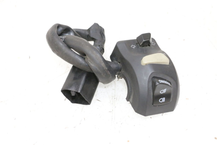 photo de PRZEŁĄCZNIK LEWY PEUGEOT KISBEE 4T 50 (2010 - 2017) - Zbliżenie techniczne