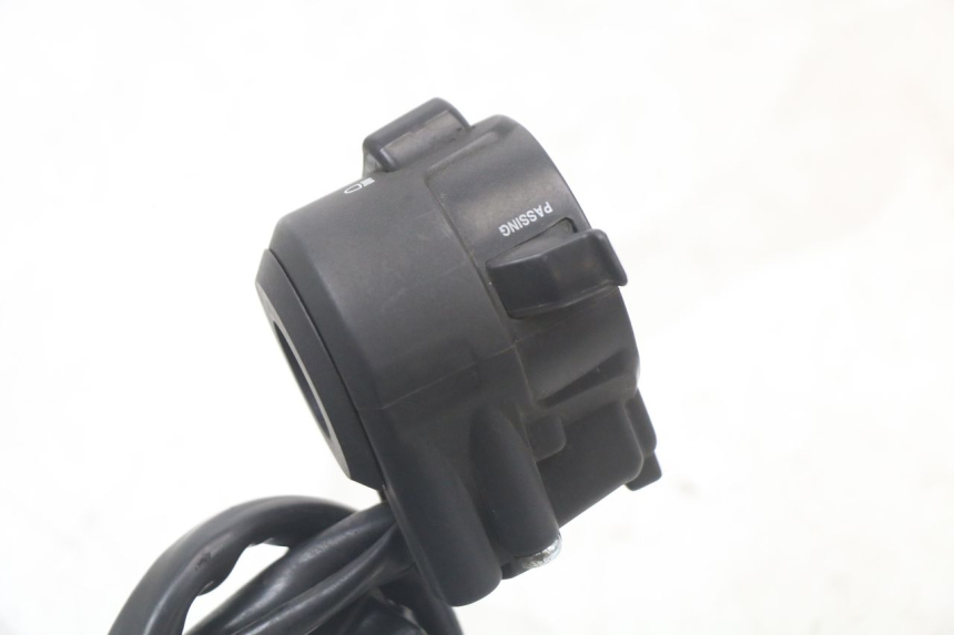 photo de PRZEŁĄCZNIK LEWY KYMCO X-TOWN XTOWN 125 (2016 - 2021) - Zbliżenie techniczne